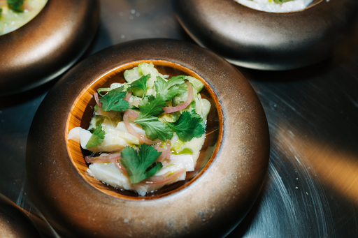 CEVICHE MIT CHILLI, KORIANDER & LIMETTE